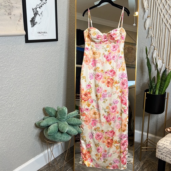 HOUSE OF CB 'Josefina' Ivory Floral Maxi Dress NWT - Picture 6 of 11